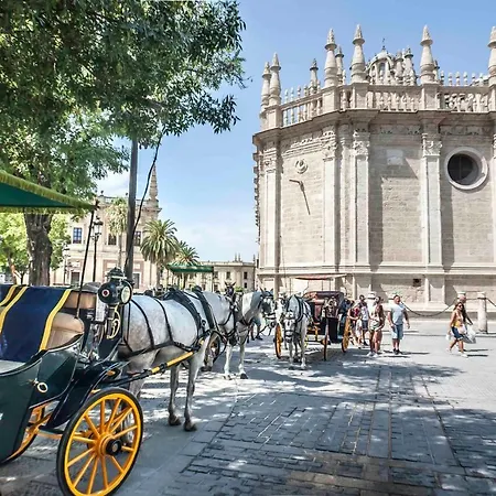 Abades Giralda Deluxe By Valcambre Apartment Seville Exterior photo